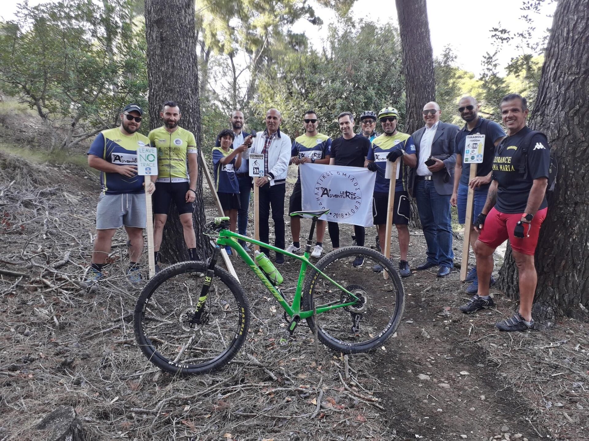 studio pivot Habitual Ποδηλατικός Σύλλογος Λέρου: Μαζί με τον δήμο τοποθετήθηκαν σημάνσεις  μονοπατιών | Cycle 365